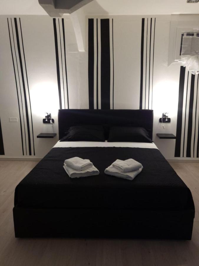 Come Per Incanto Rooms Bosa Eksteriør billede